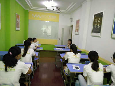 衡阳县梦成教育咨询 点亮求学之路的专业引航者